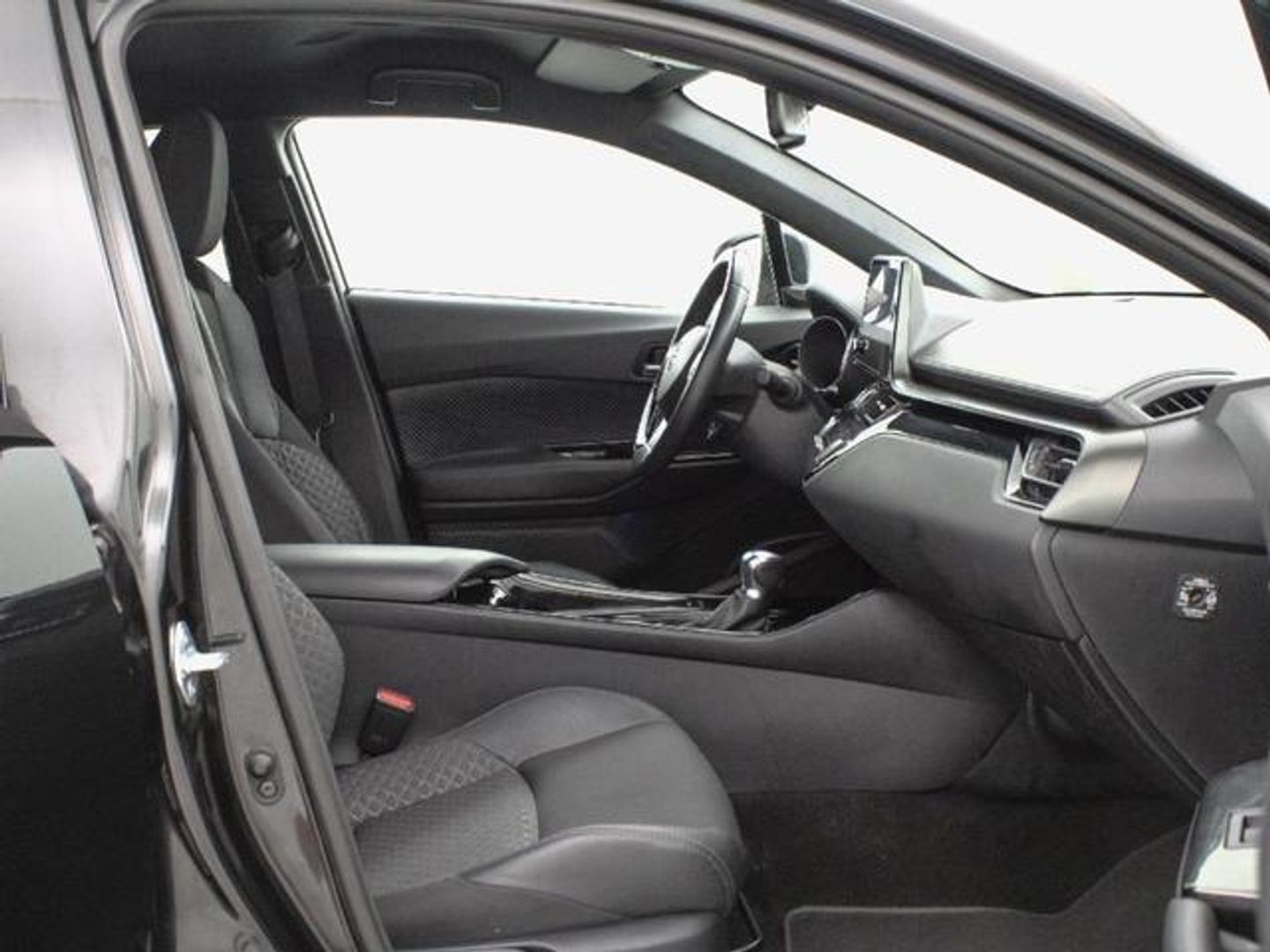 Toyota C-HR 1.8 125H Advance 90 kW (122 CV)