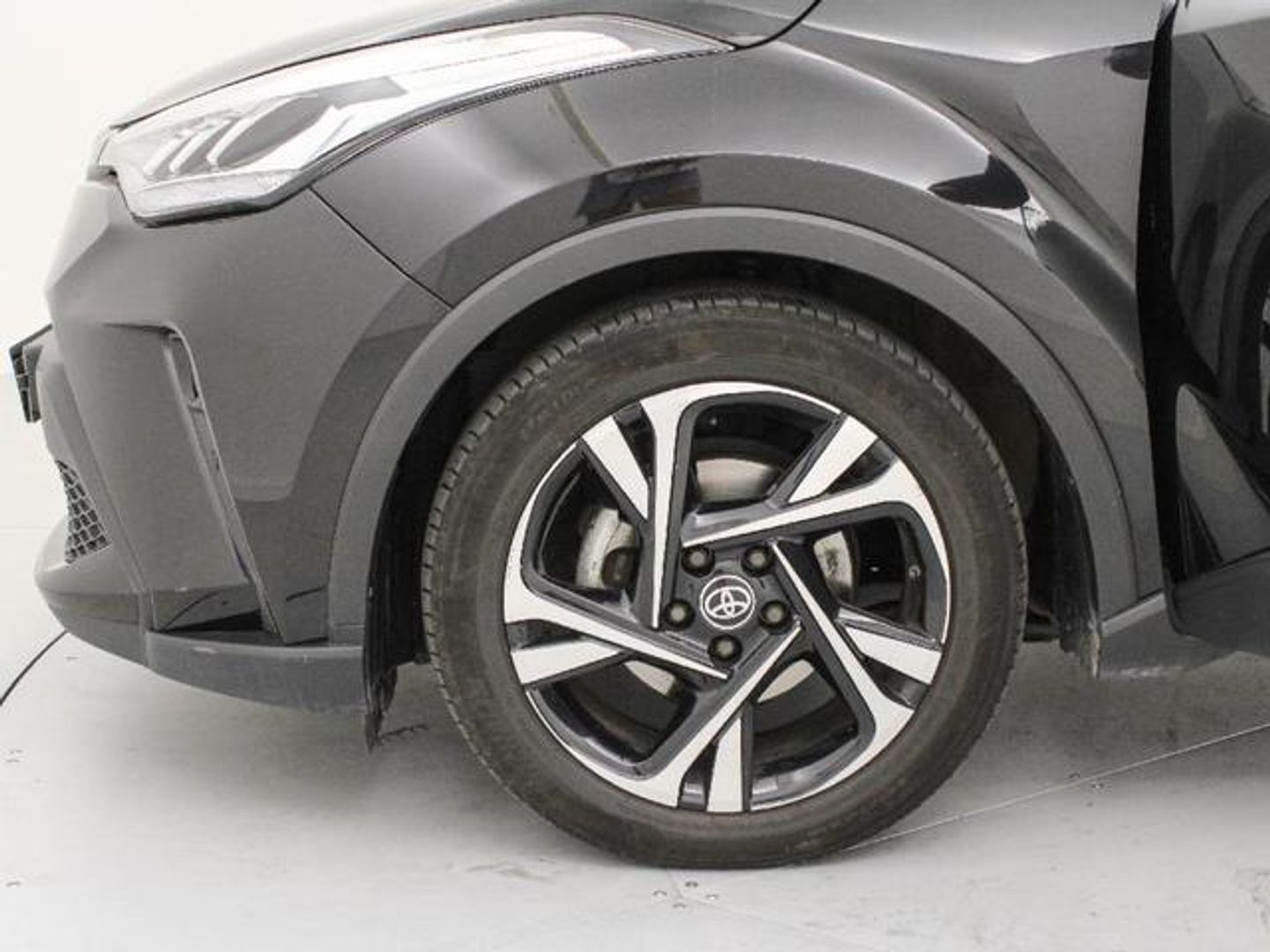 Toyota C-HR 1.8 125H Advance 90 kW (122 CV)