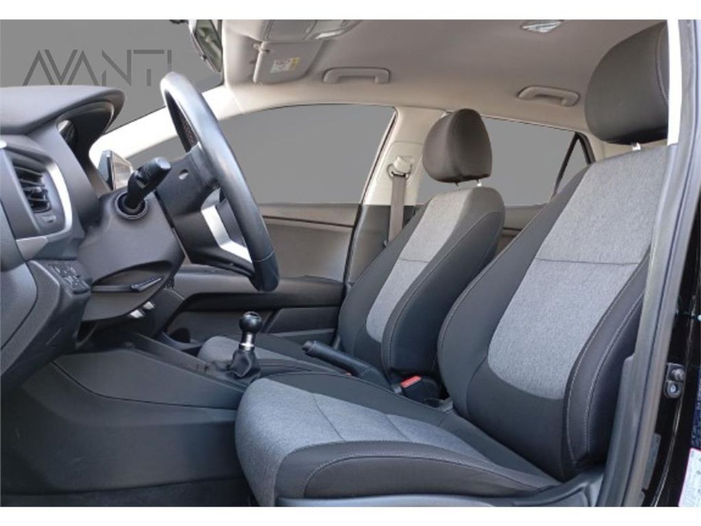 Kia Stonic 1.2 DPi Concept Plus 62 kW (84 CV)