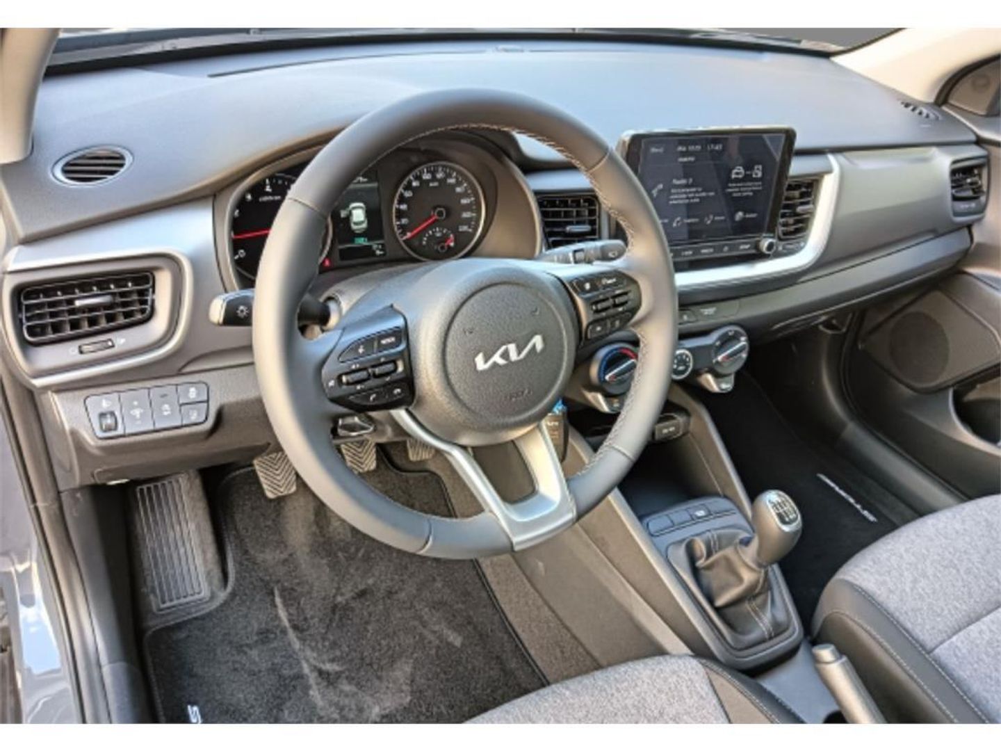 Kia Stonic 1.0 T-GDi MHEV iMT Concept 74 kW (100 CV)