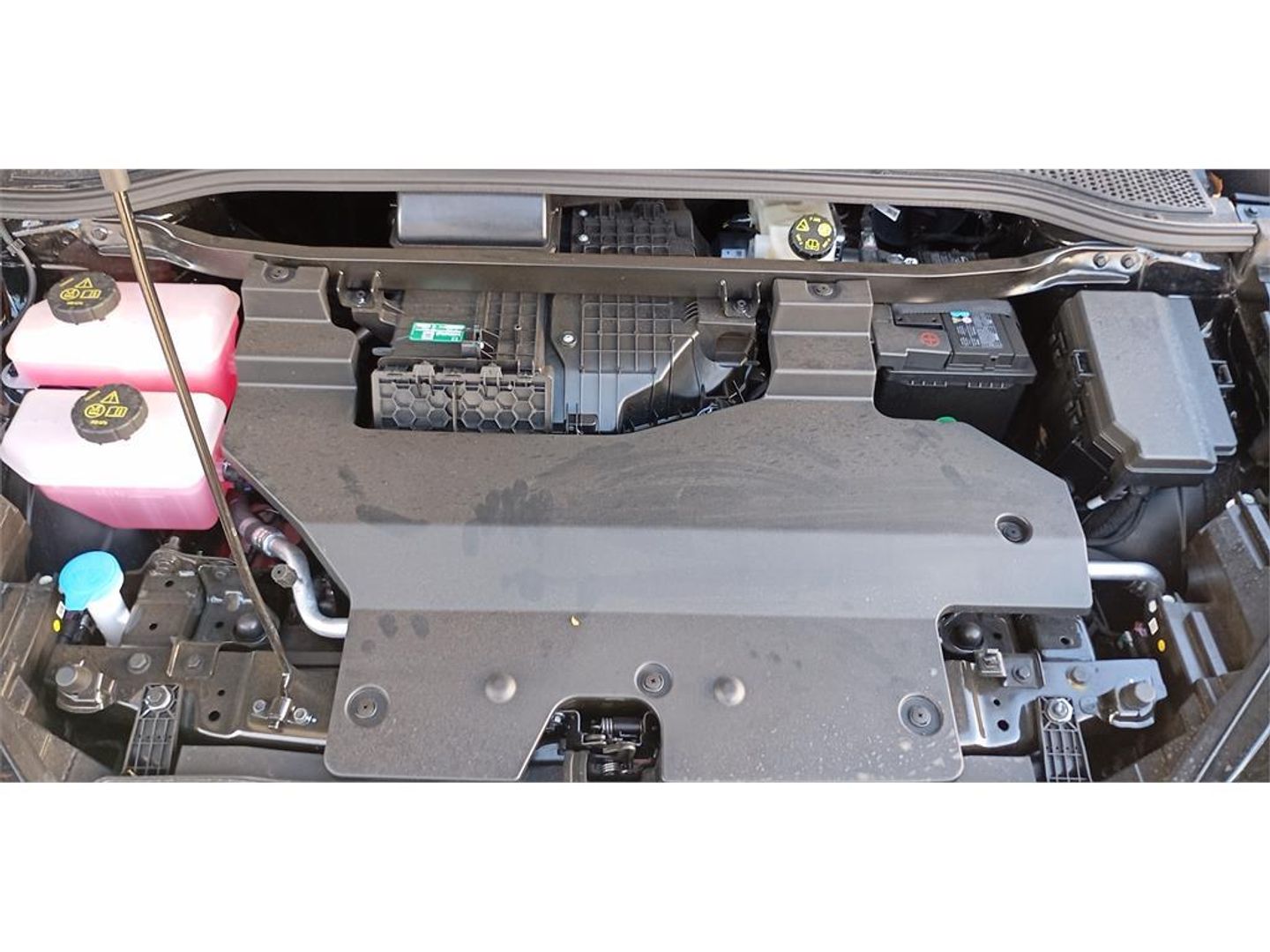 MG MG4 64kWh Luxury 150 kW (204 CV)