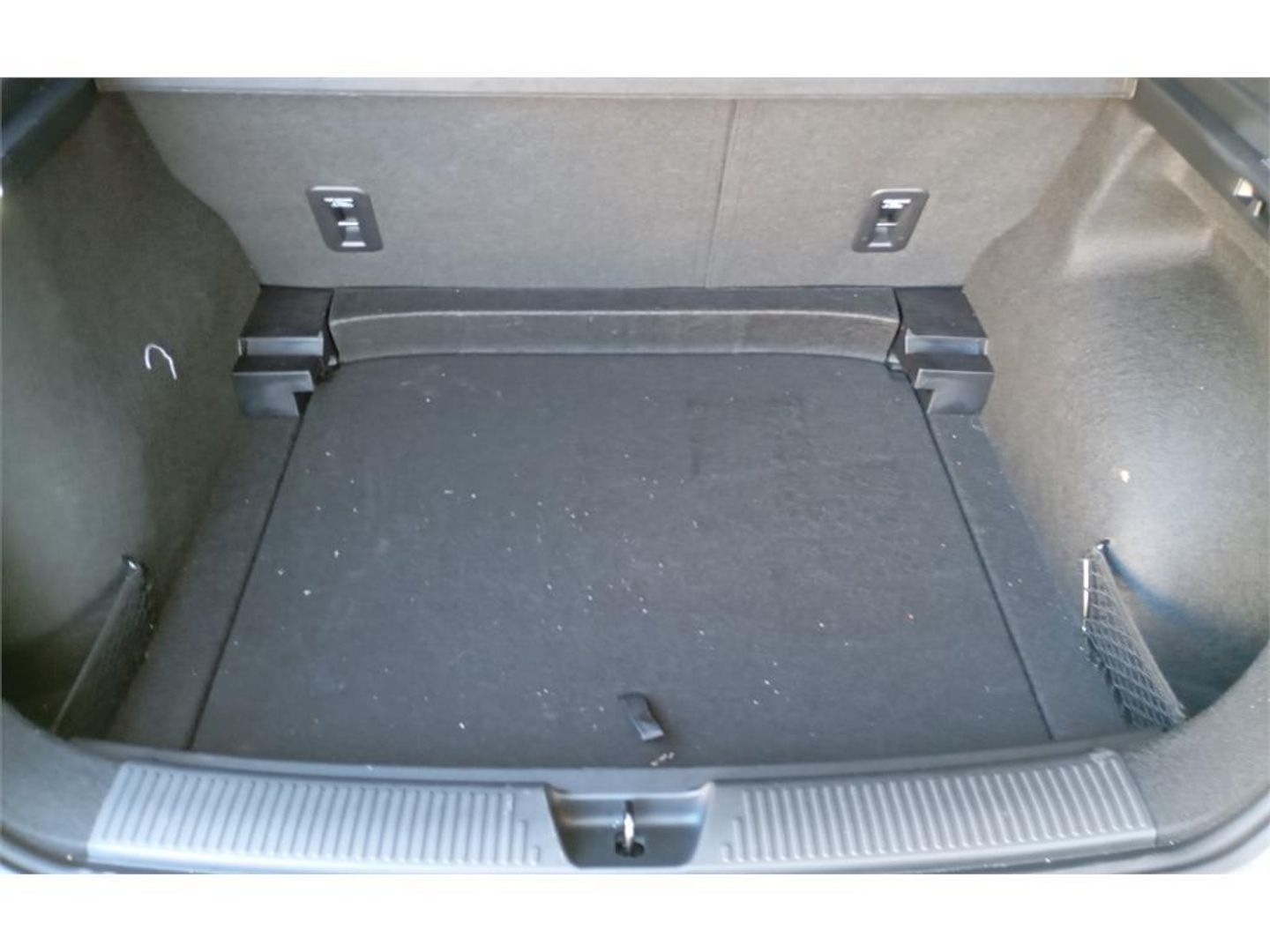 MG MG4 64kWh Luxury 150 kW (204 CV)