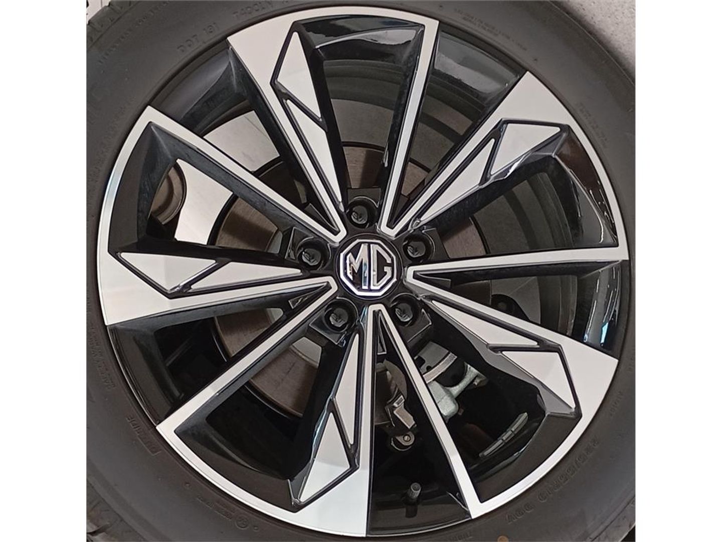 MG eHS 1.5T PHEV Comfort 249 kW (339 CV)