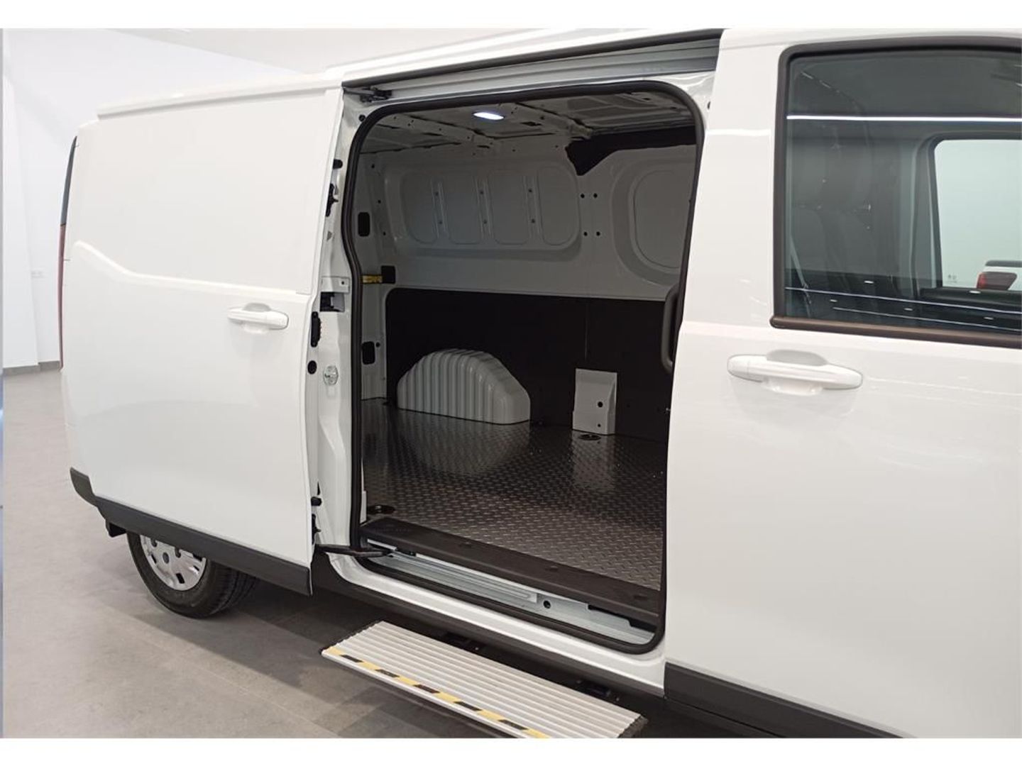 MAXUS Deliver 7 2.0D L2H1 110 kW (150 CV)