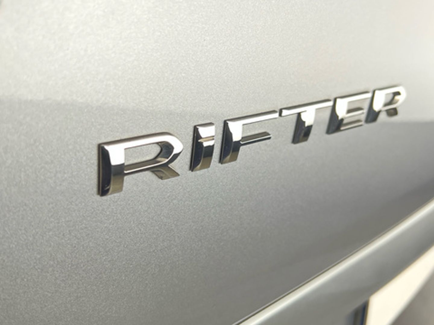 Peugeot Rifter BlueHDi 100 GT Business Standard 73 kW (100 CV)