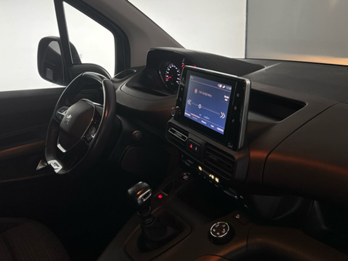 Peugeot Rifter BlueHDi 100 GT Business Standard 73 kW (100 CV)