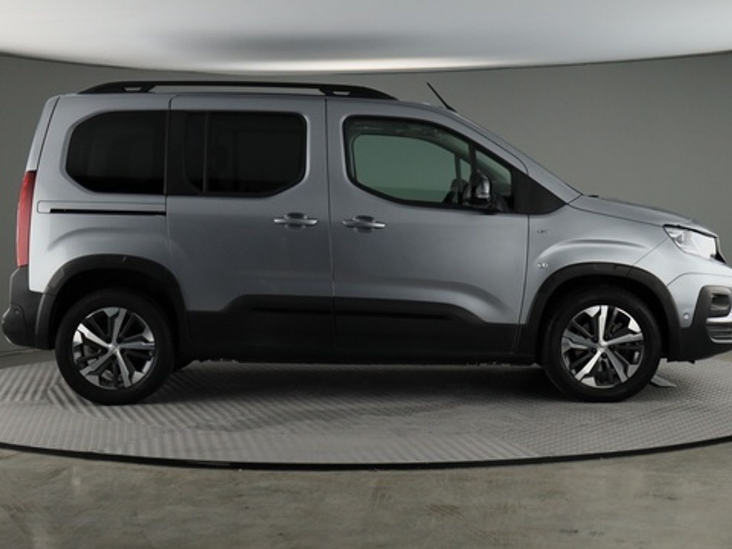 Peugeot Rifter BlueHDi 100 GT Business Standard 73 kW (100 CV)
