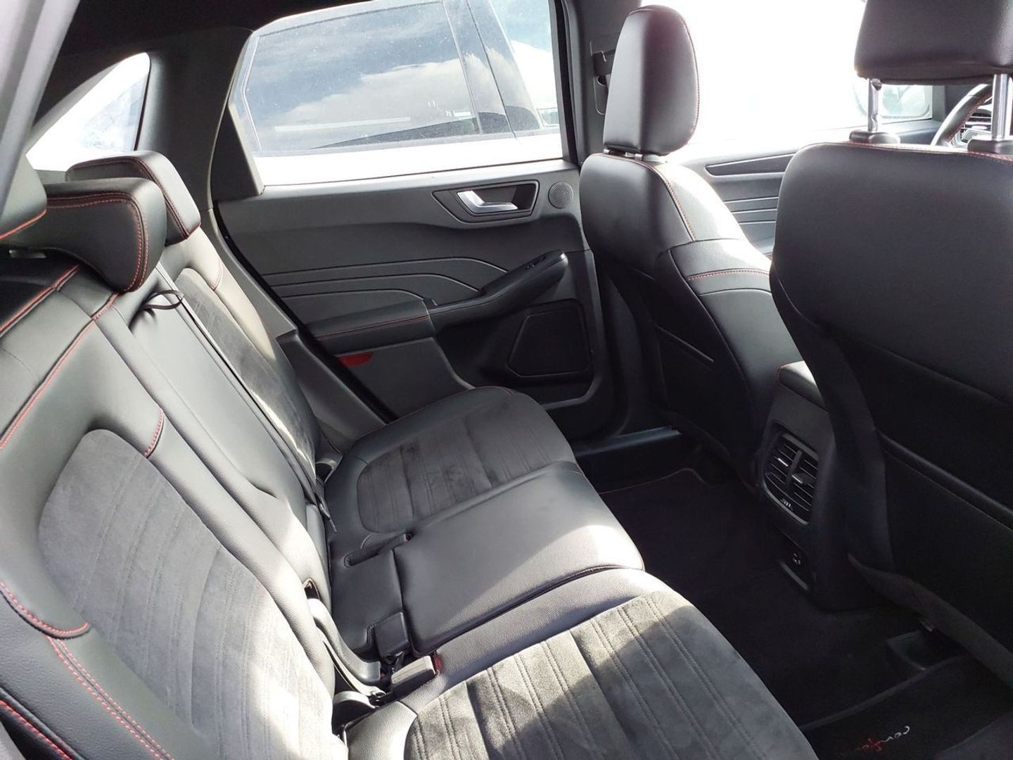 Ford Kuga 1.5 EcoBoost ST-Line X 4x2 110 kW (150 CV)