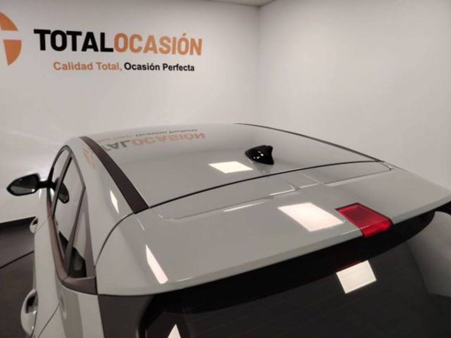 Hyundai Kona 1.6 GDI HEV Maxx DCT 104 kW (141 CV)