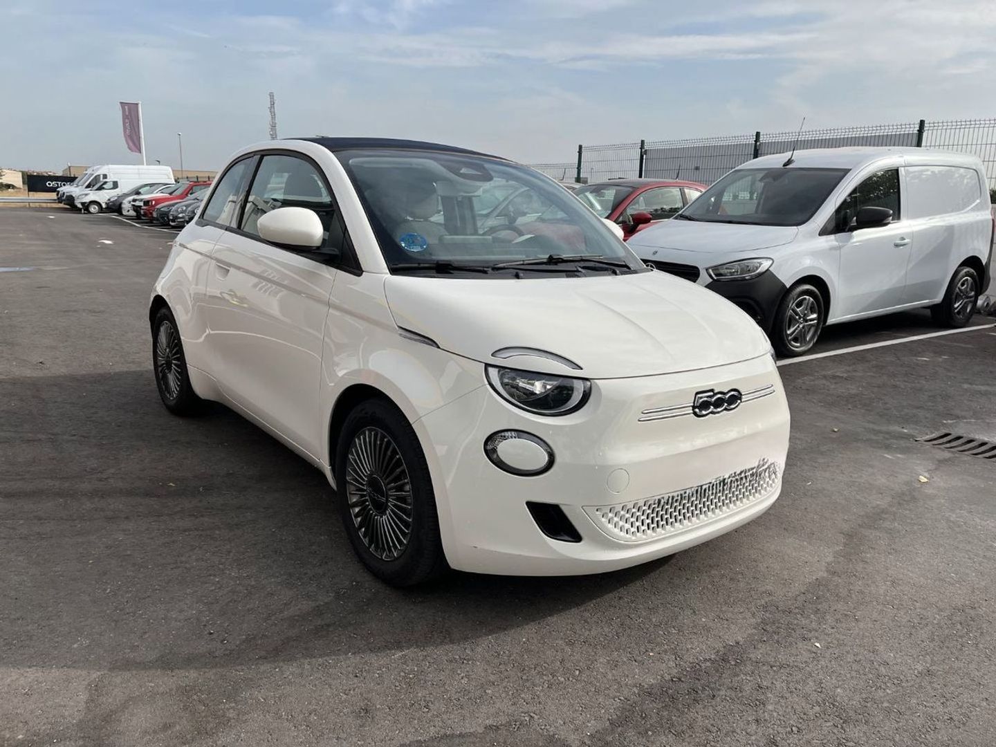 Fiat 500 Electrico 500 Icon Hb 320km 85 kW (118 CV) Blanco Compact