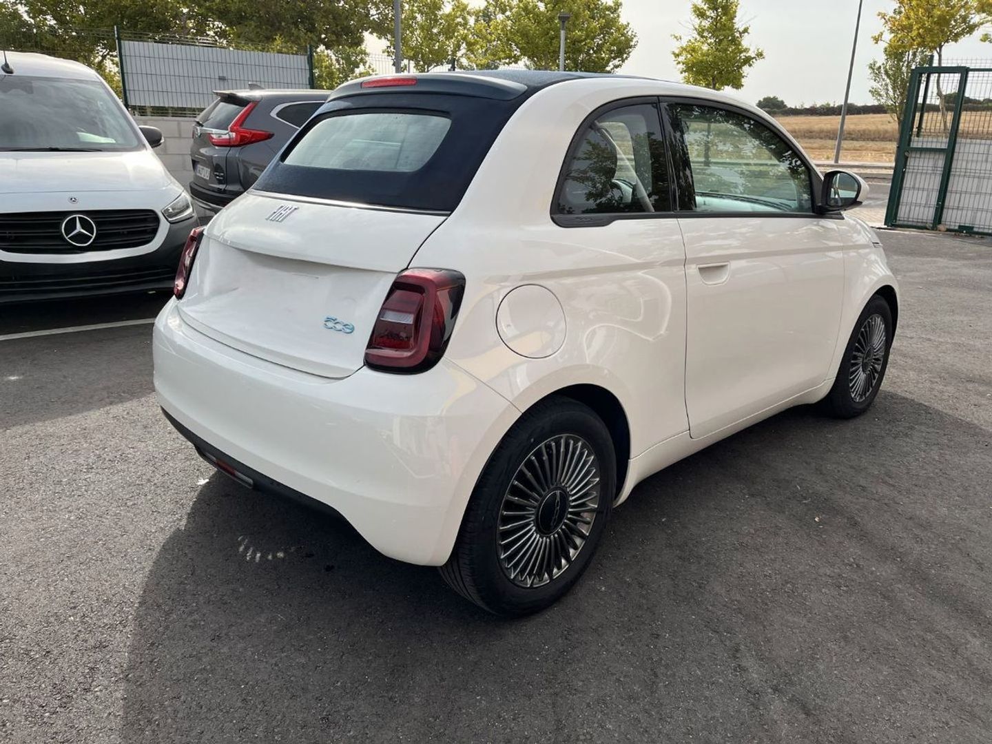Fiat 500 Electrico 500 Icon Hb 320km 85 kW (118 CV)