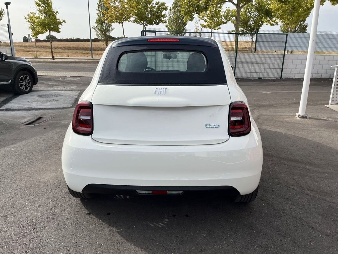 Fiat 500 Electrico 500 Icon Hb 320km 85 kW (118 CV)