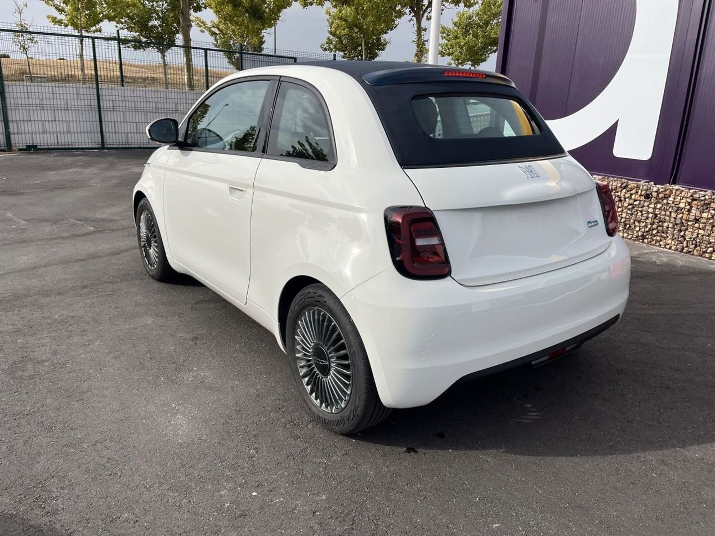 Fiat 500 Electrico 500 Icon Hb 320km 85 kW (118 CV)
