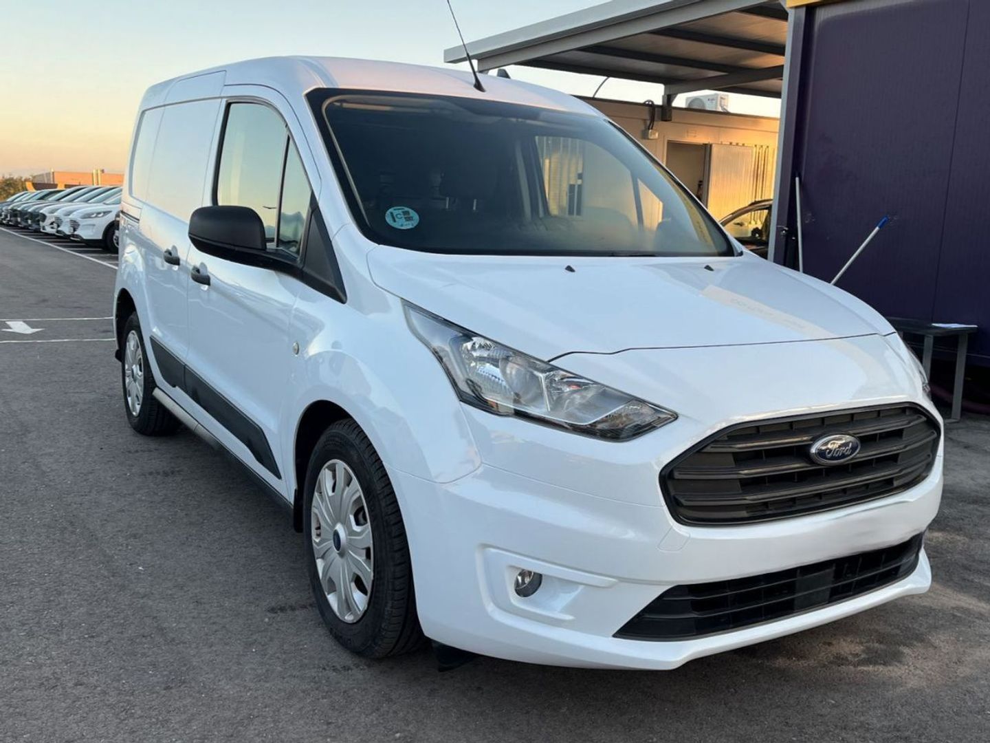 Ford Transit Connect Furgon 1.5 TDCi Trend 210 L2 74 kW (100 CV) Blanco Industrial