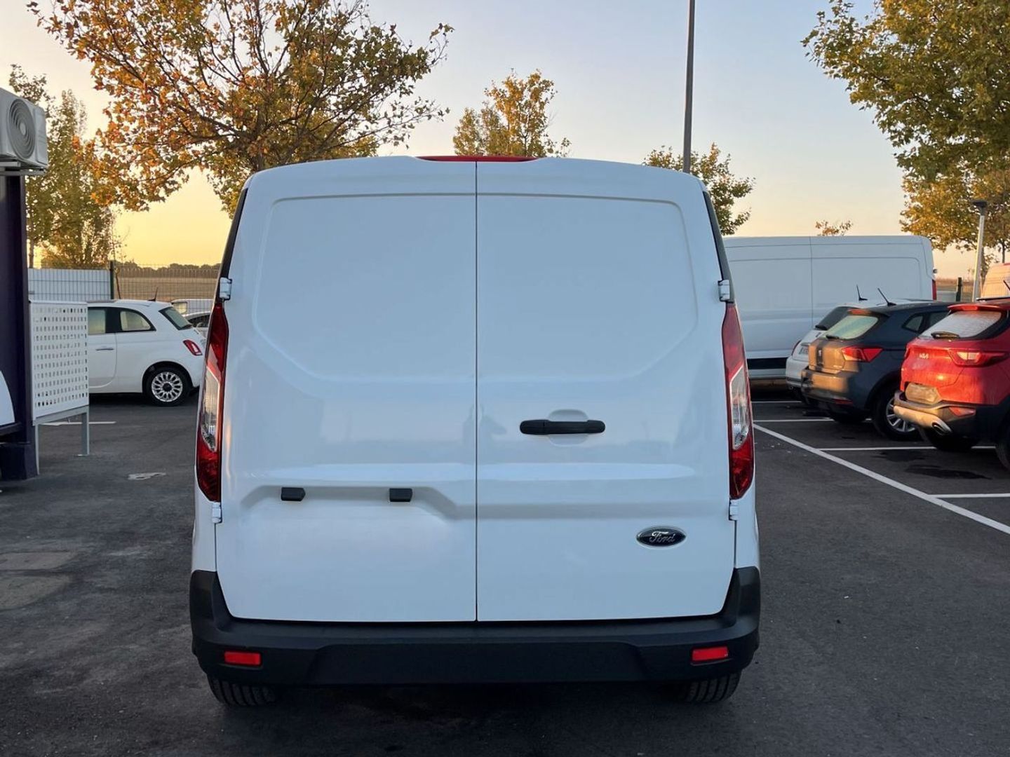 Ford Transit Connect Furgon 1.5 TDCi Trend 210 L2 74 kW (100 CV)