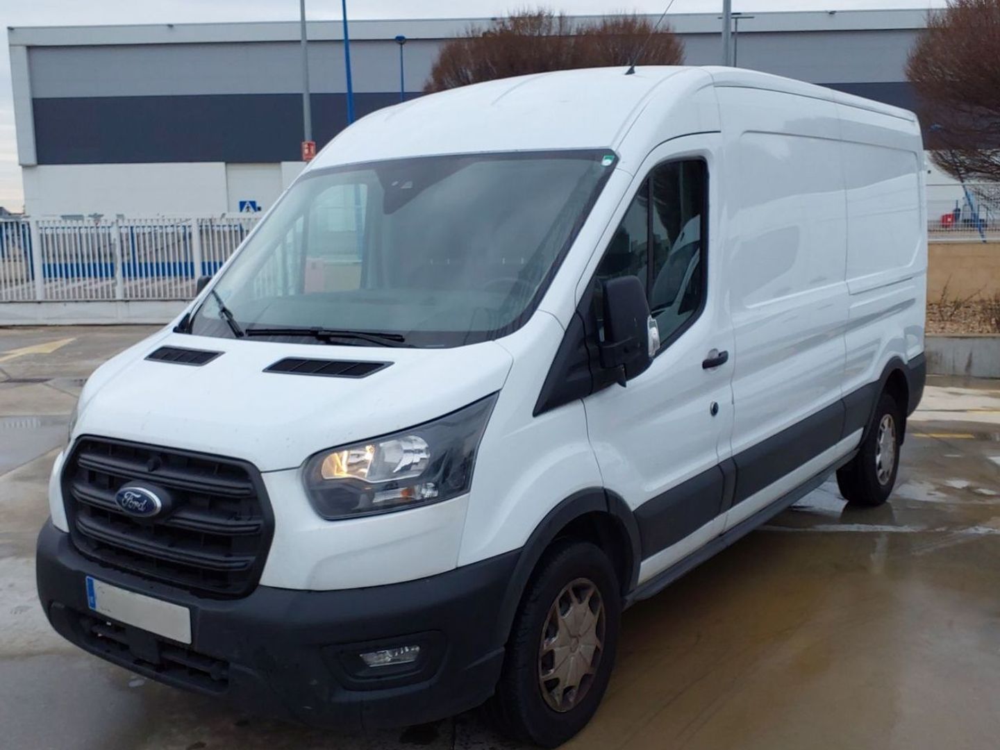 Ford Transit Furgon 350 L2H2 Trend FWD 96 kW (130 CV)