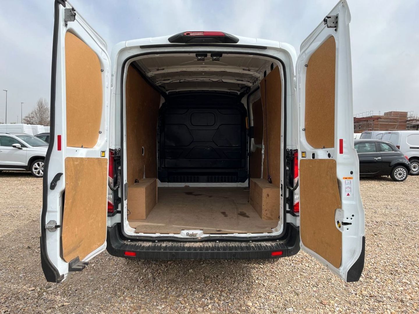 Ford Transit Furgon 350 L2H2 Trend FWD 96 kW (130 CV)