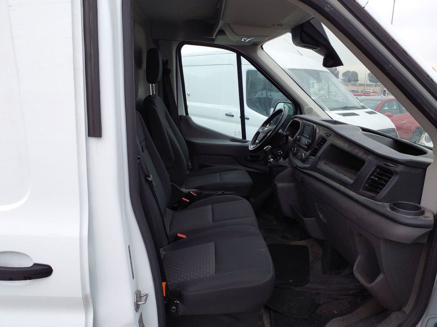 Ford Transit Furgon 350 L2H2 Trend FWD 96 kW (130 CV)