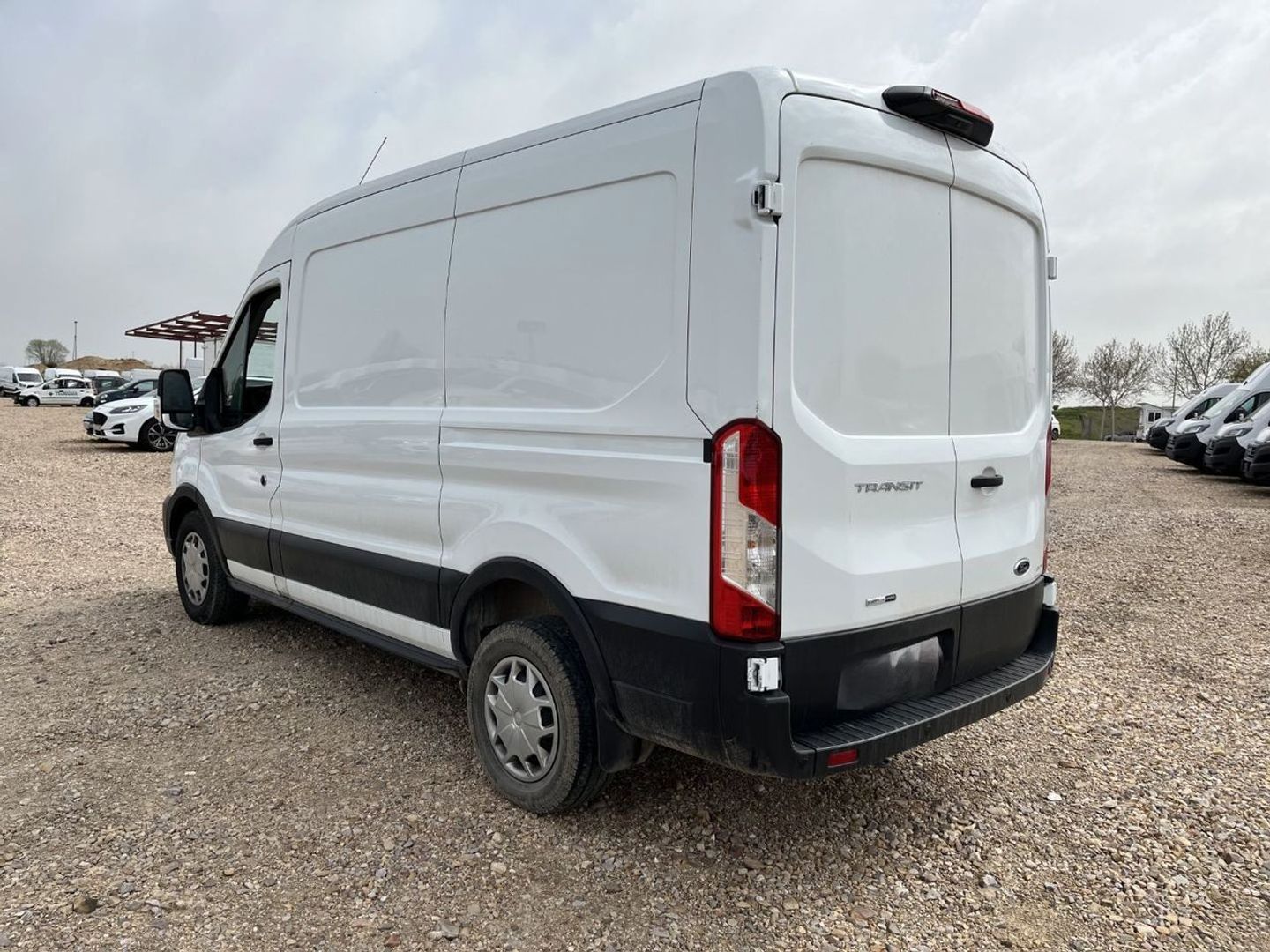 Ford Transit Furgon 350 L2H2 Trend FWD 96 kW (130 CV)