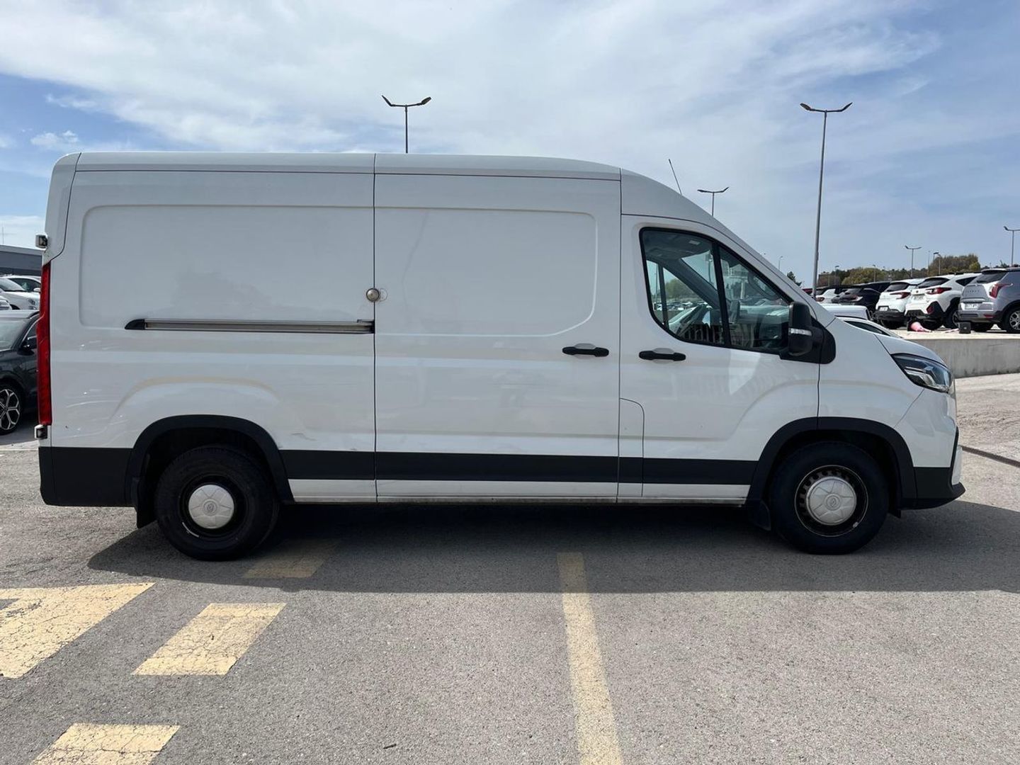 MAXUS Deliver 9 Furgón 2.0D L3H2 110 kW (150 CV)