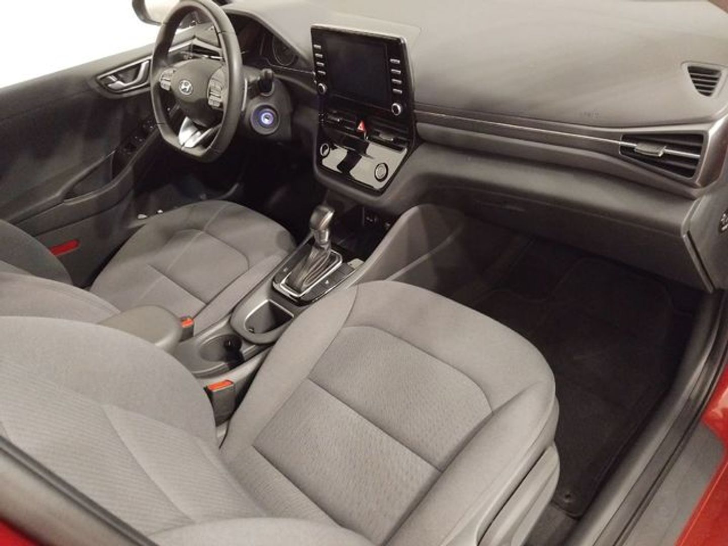 Hyundai Ioniq 1.6 GDI HEV Klass DCT 104 kW (141 CV)