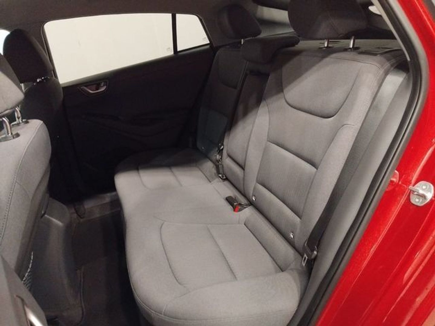 Hyundai Ioniq 1.6 GDI HEV Klass DCT 104 kW (141 CV)