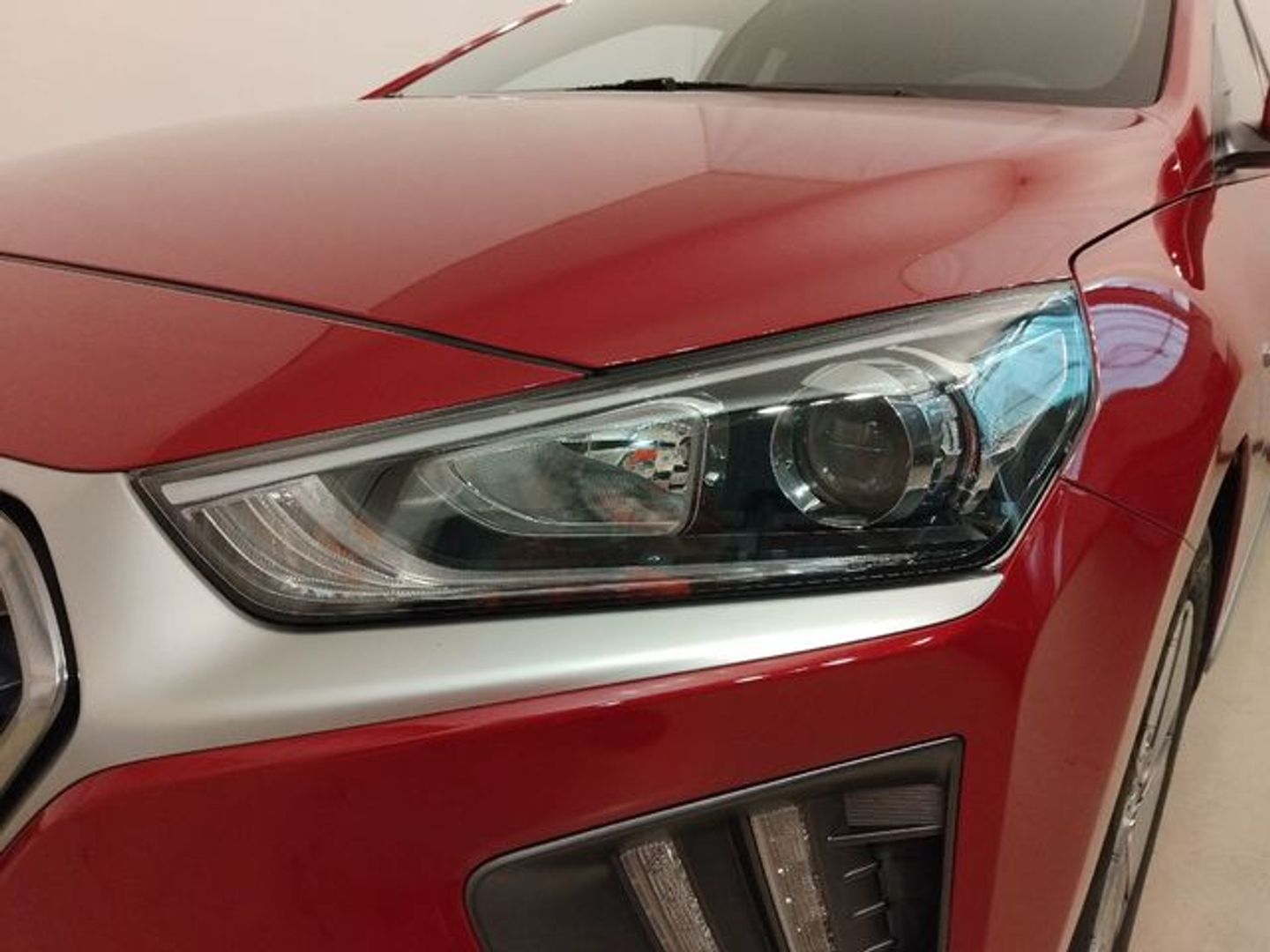 Hyundai Ioniq 1.6 GDI HEV Klass DCT 104 kW (141 CV)