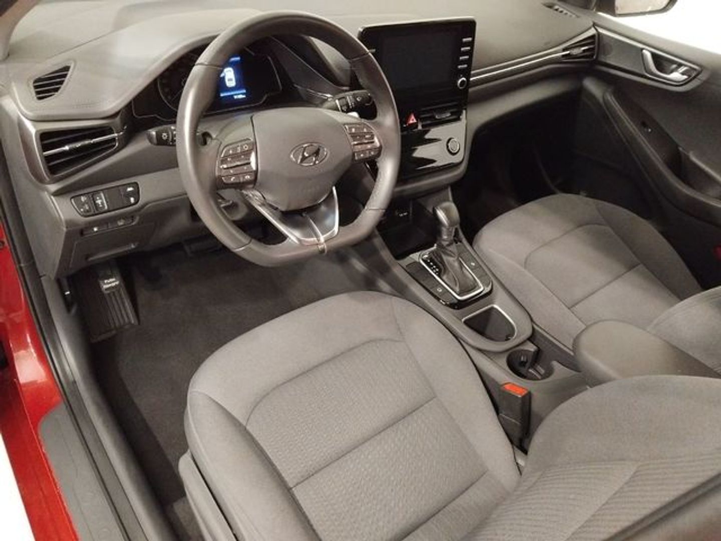 Hyundai Ioniq 1.6 GDI HEV Klass DCT 104 kW (141 CV)
