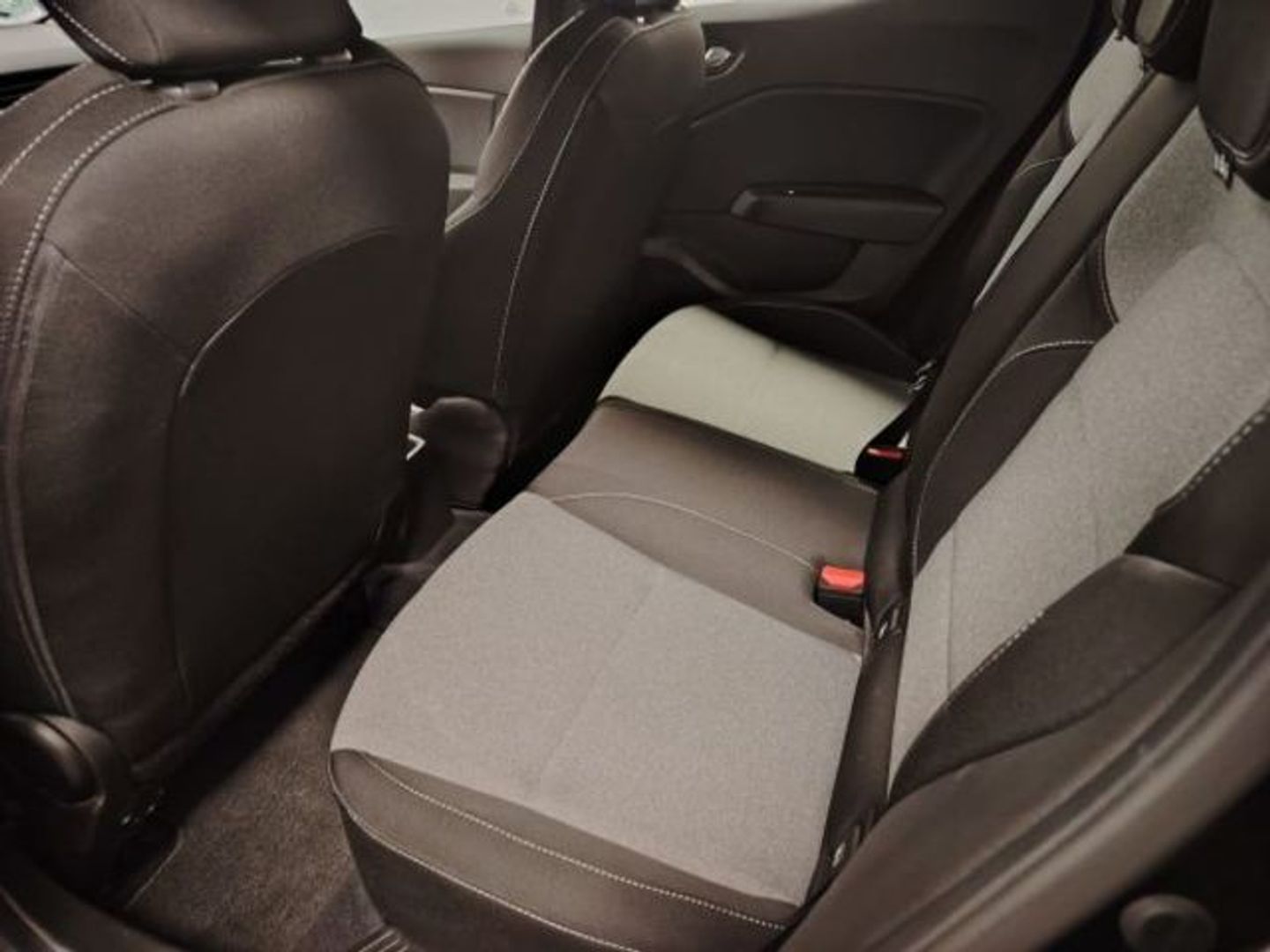 Mitsubishi Colt 100T Motion 67 kW (90 CV)