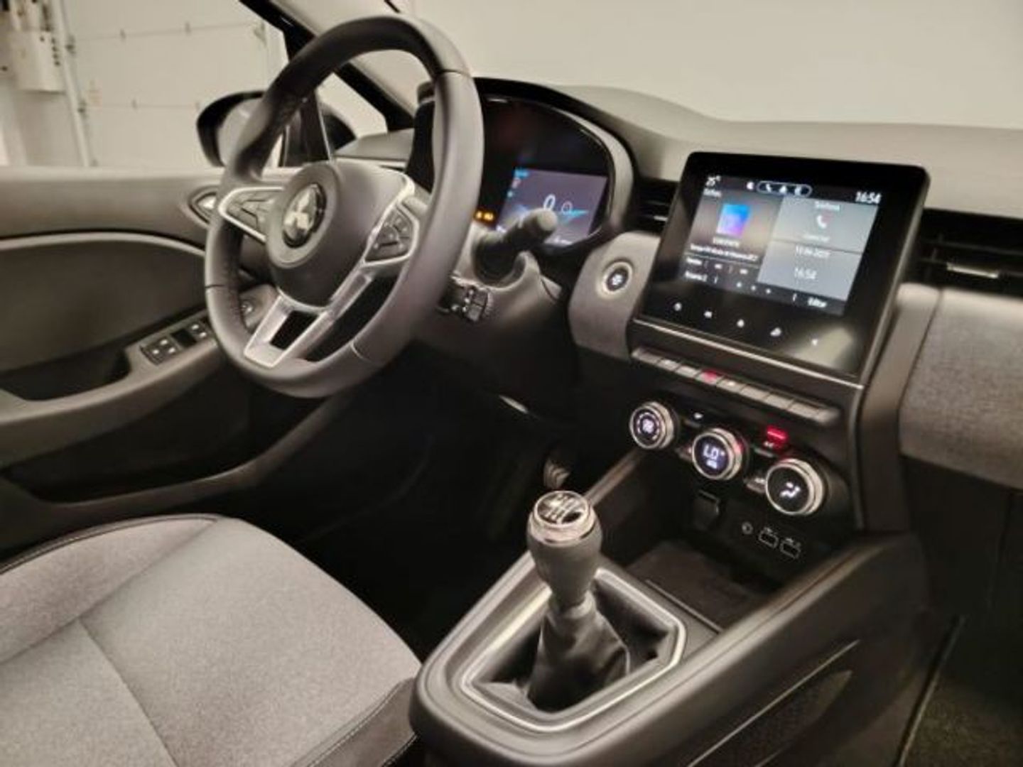 Mitsubishi Colt 100T Motion 67 kW (90 CV)