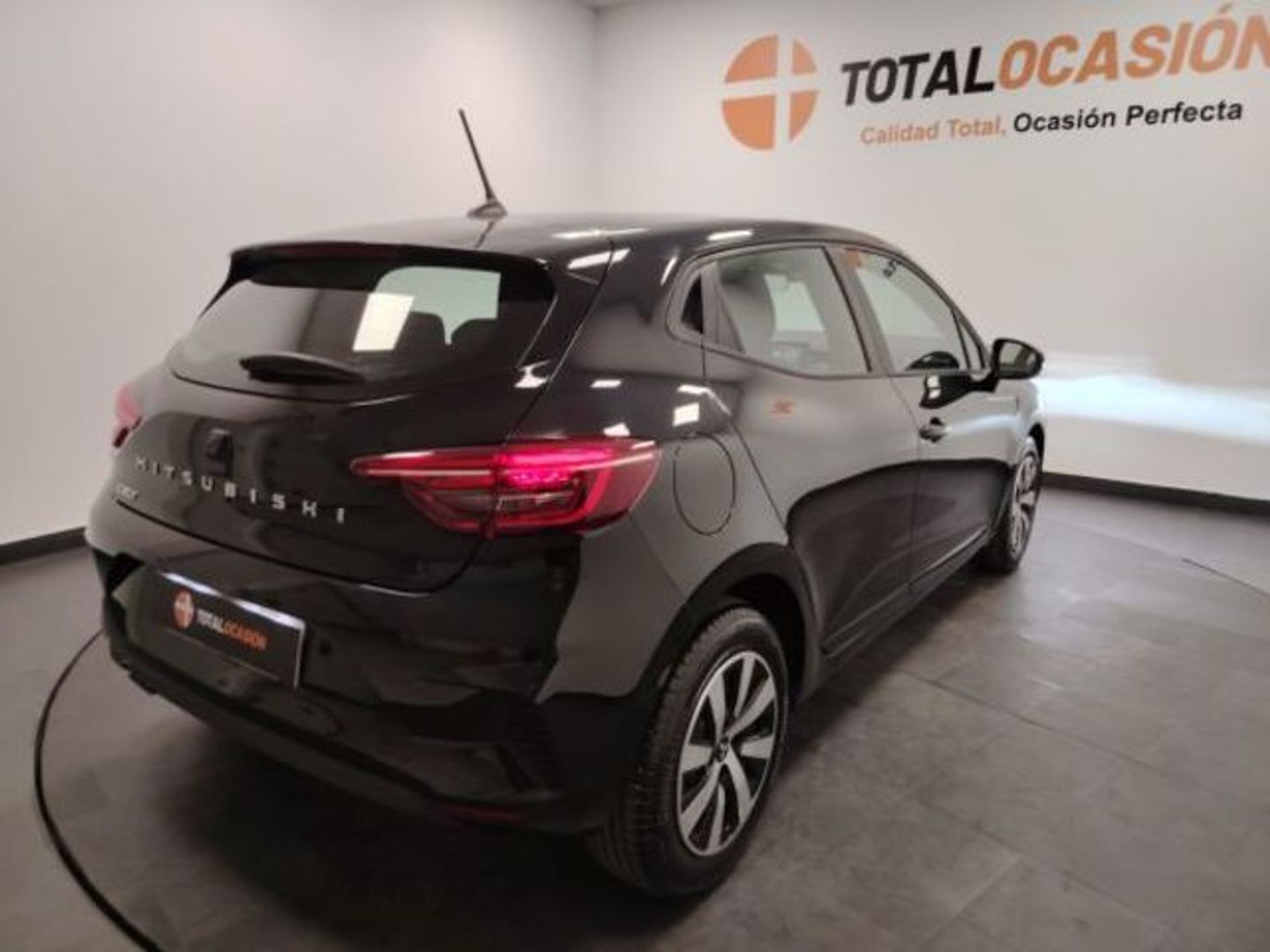 Mitsubishi Colt 100T Motion 67 kW (90 CV)