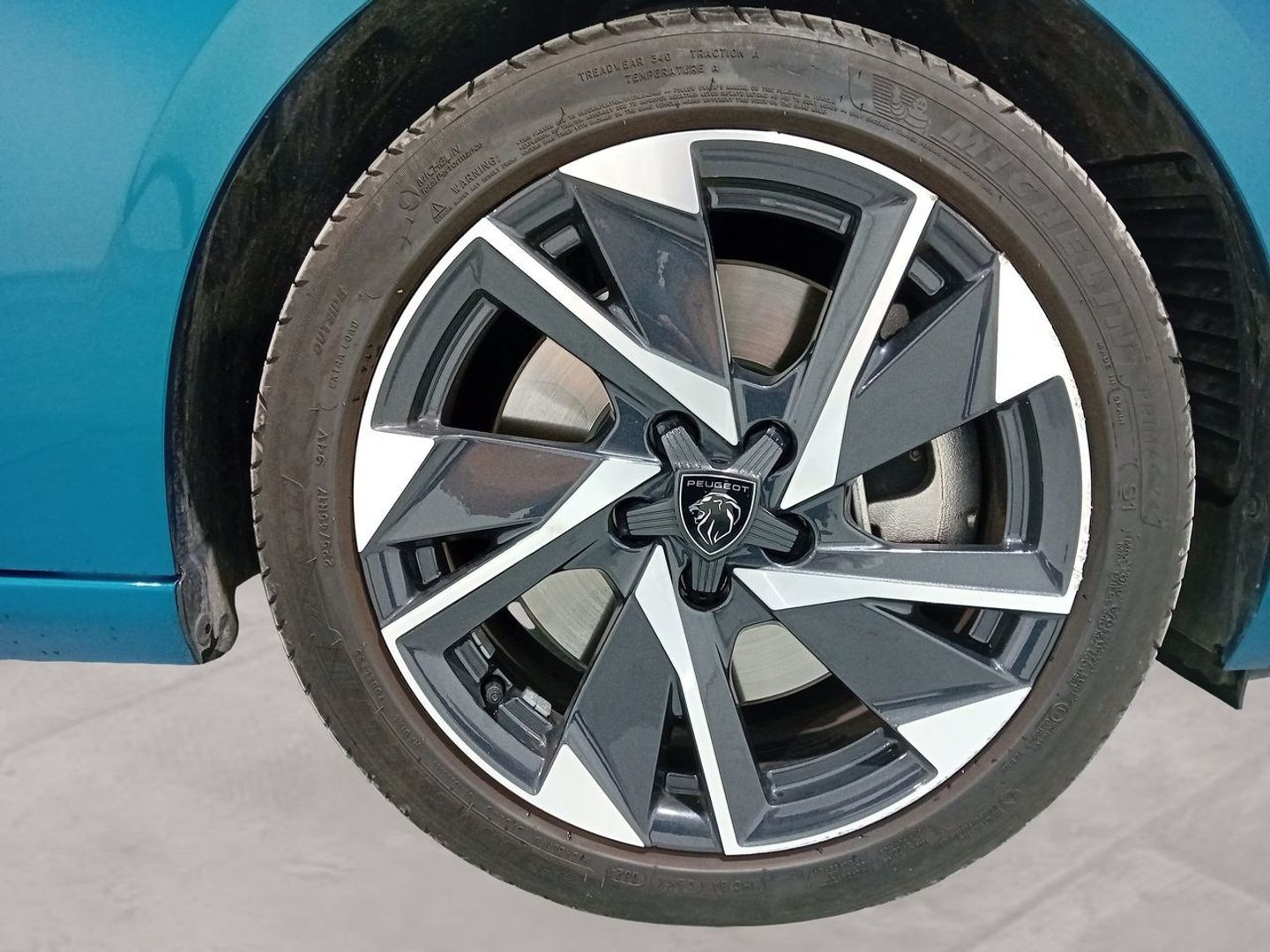 Peugeot 308 Hybrid Allure eEAT8 132 kW (180 CV)
