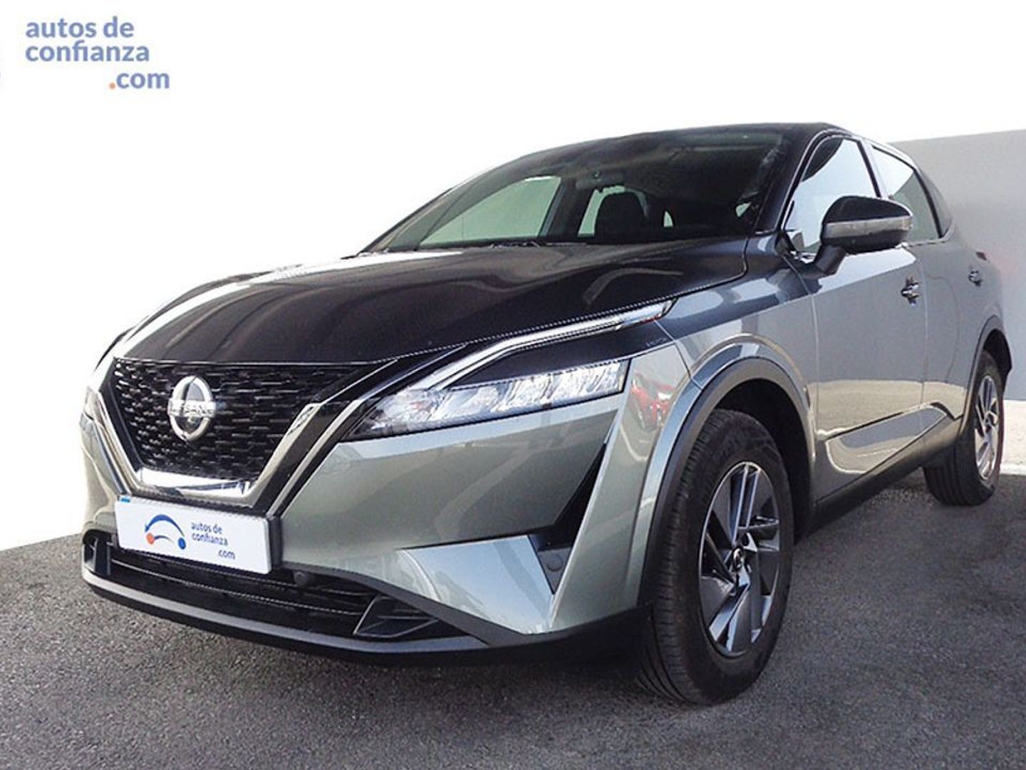 Nissan Qashqai DIG-T 140 mHEV Acenta 4x2 103 kW (140 CV) Gris SUV