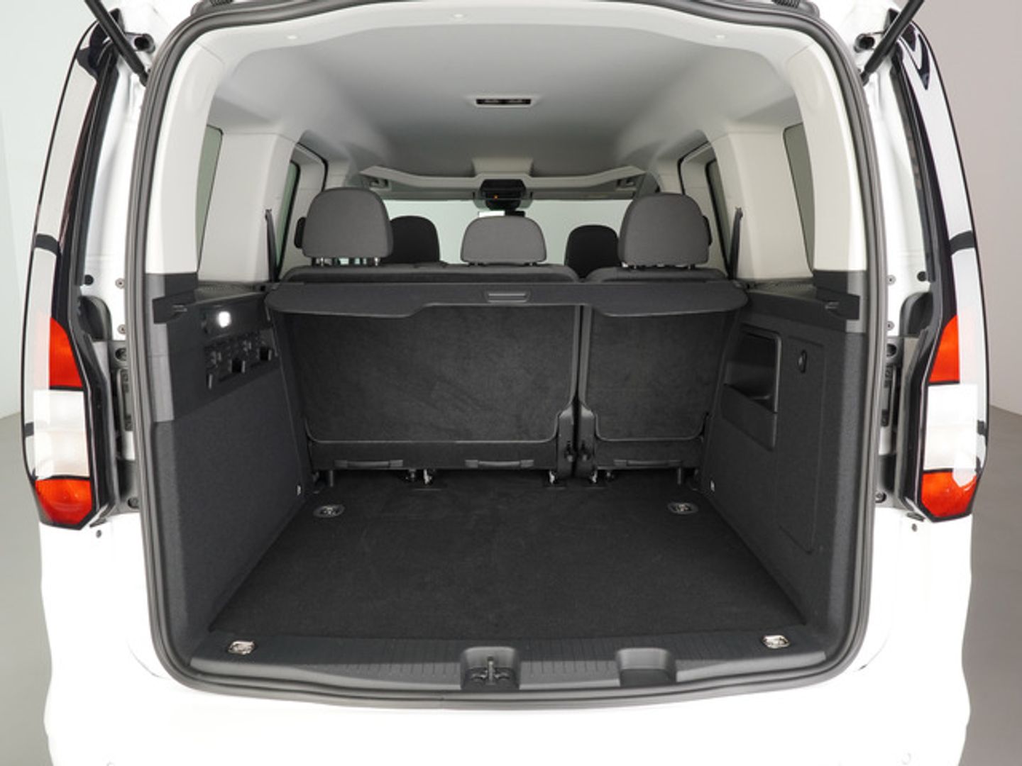 Ford Tourneo Connect 2.0 Ecoblue S&S Titanium Auto 90 kW (122 CV)