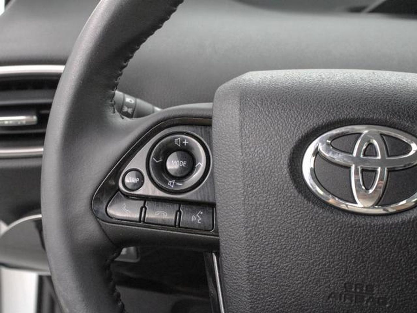 Toyota Prius 1.8 Plug-In 125PH Advance 90 kW (122 CV)