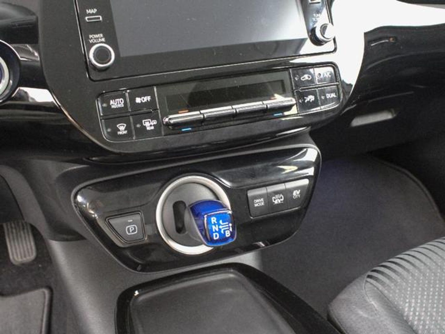 Toyota Prius 1.8 Plug-In 125PH Advance 90 kW (122 CV)
