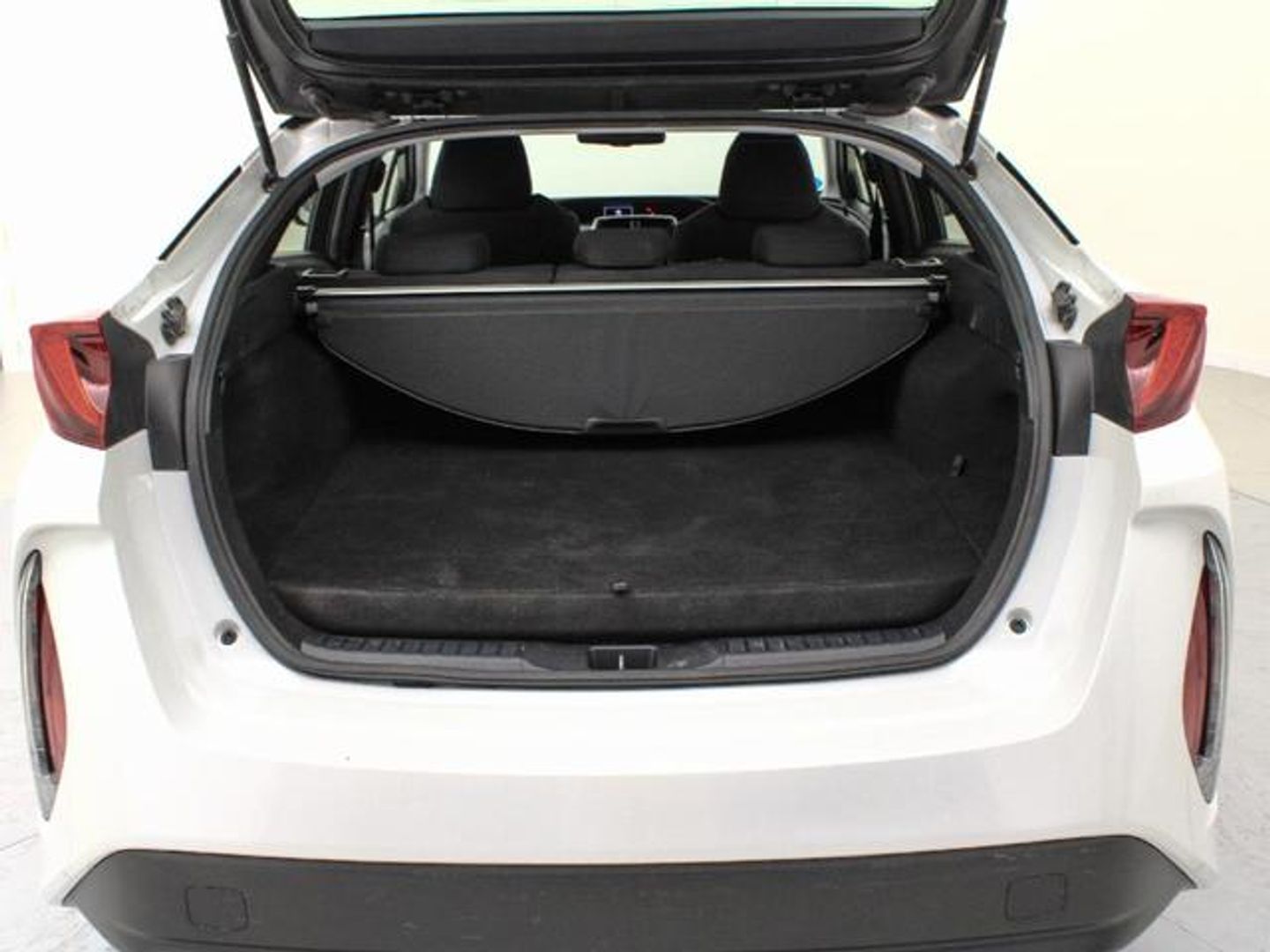 Toyota Prius 1.8 Plug-In 125PH Advance 90 kW (122 CV)