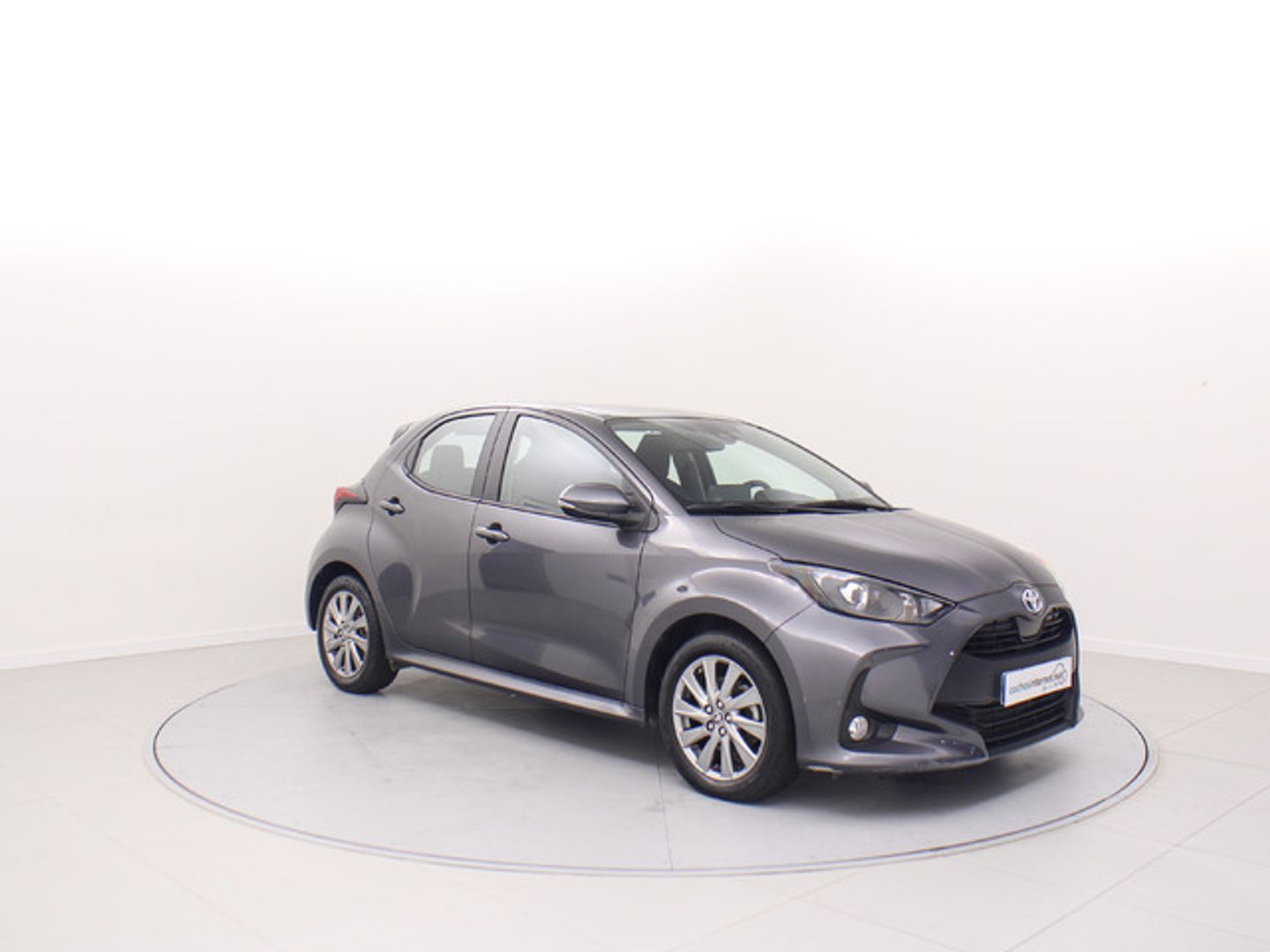 Toyota Yaris 120H Active Tech 85 kW (116 CV) Gris Compact