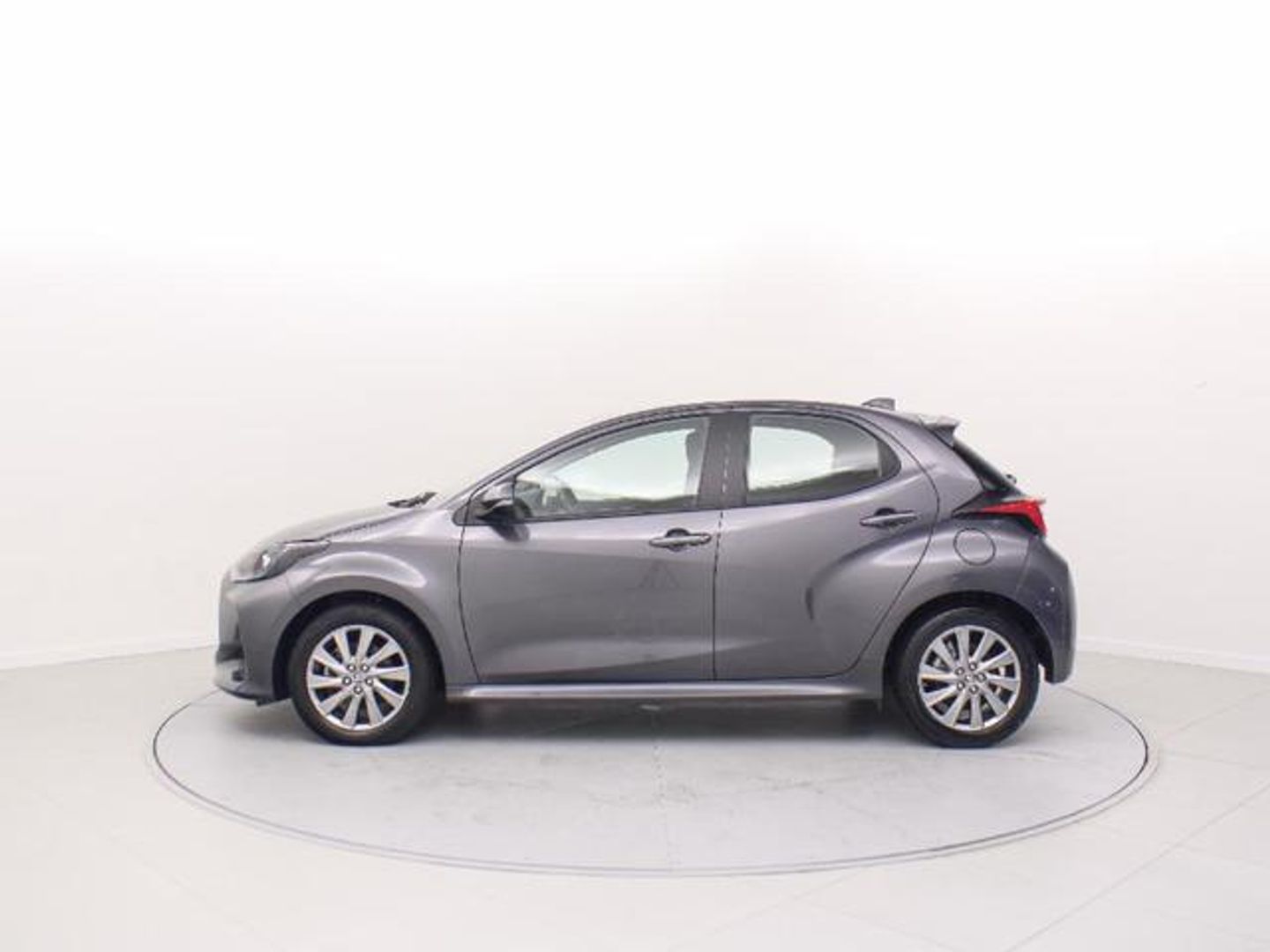 Toyota Yaris 120H Active Tech 85 kW (116 CV)