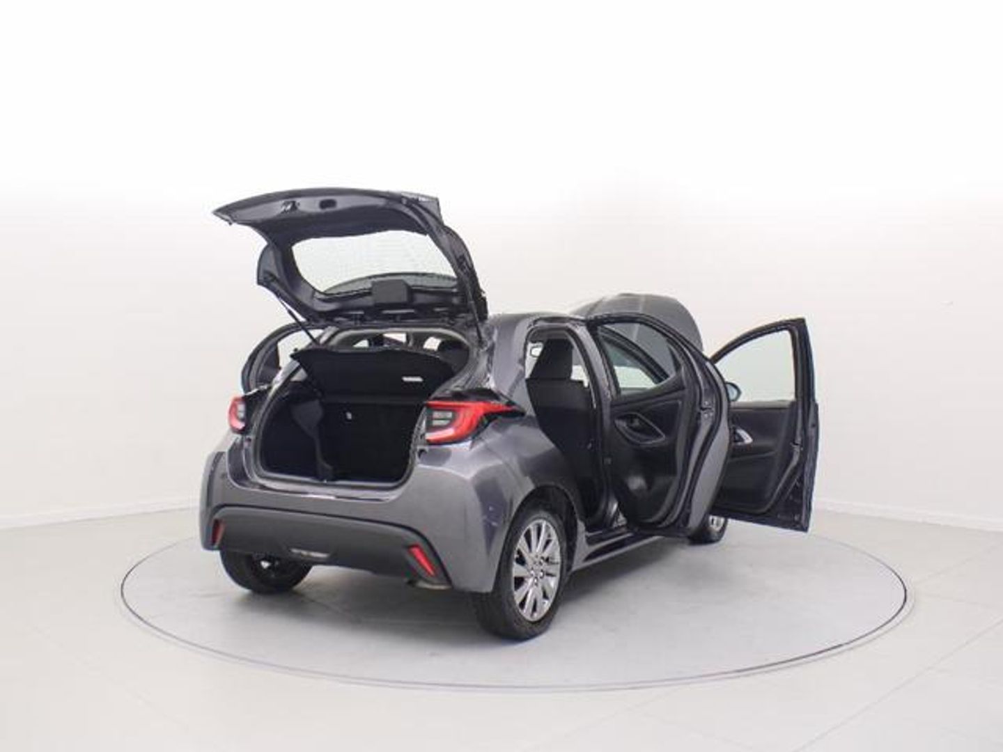 Toyota Yaris 120H Active Tech 85 kW (116 CV)