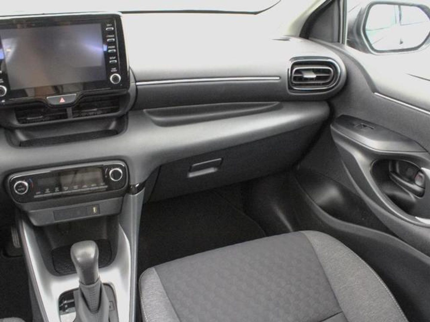 Toyota Yaris 120H Active Tech 85 kW (116 CV)