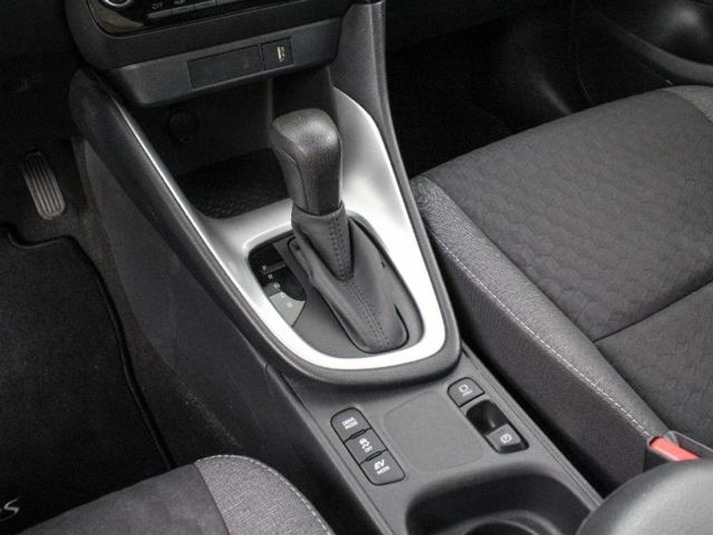 Toyota Yaris 120H Active Tech 85 kW (116 CV)
