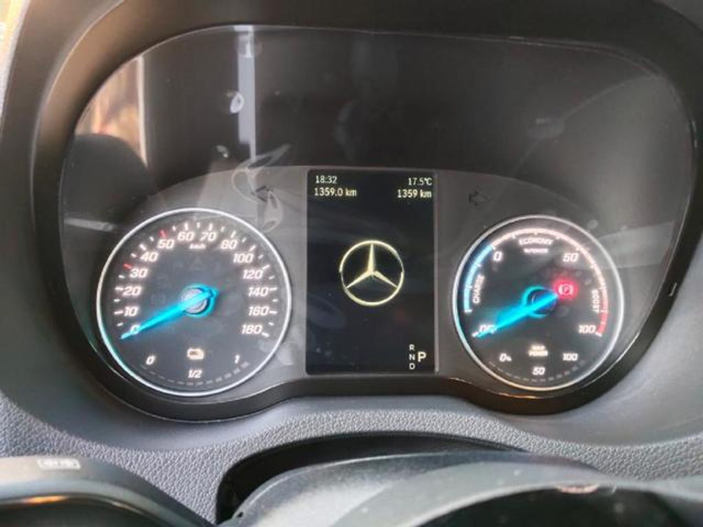 Mercedes-Benz Sprinter Furgón eSprinter 320 Pro Medio (81kWh) 150 kW (204 CV)