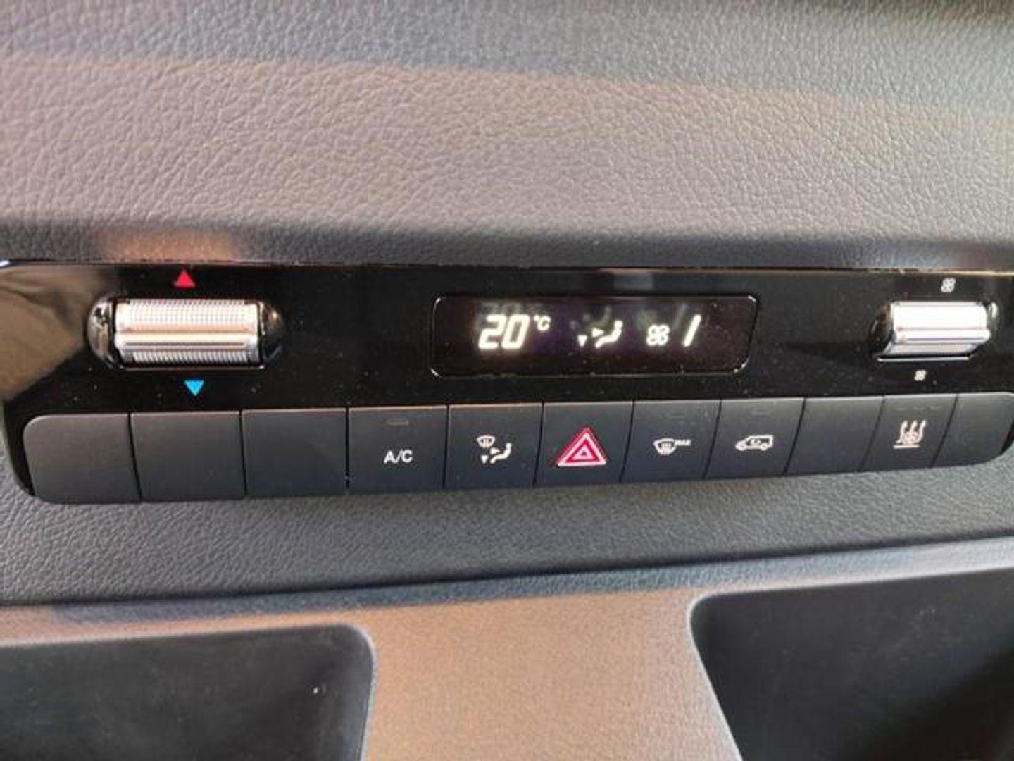 Mercedes-Benz Sprinter Furgón eSprinter 320 Pro Medio (81kWh) 150 kW (204 CV)