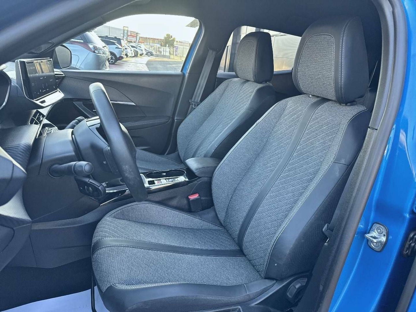 Peugeot 2008 PureTech 100 S&S Allure 75 kW (100 CV)