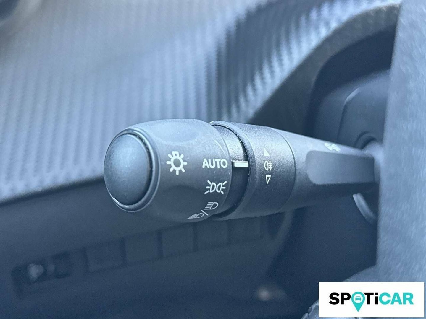 Peugeot 2008 PureTech 100 S&S Allure 75 kW (100 CV)