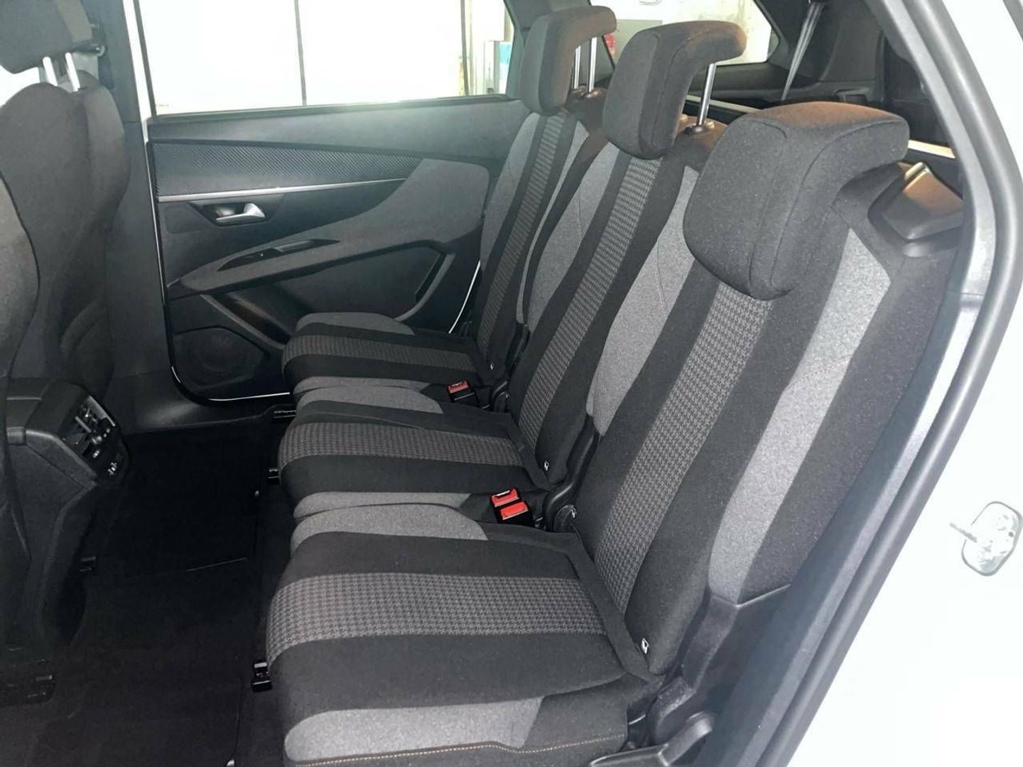 Peugeot 5008 PureTech 130 S&S Active Pack 96 kW (130 CV)