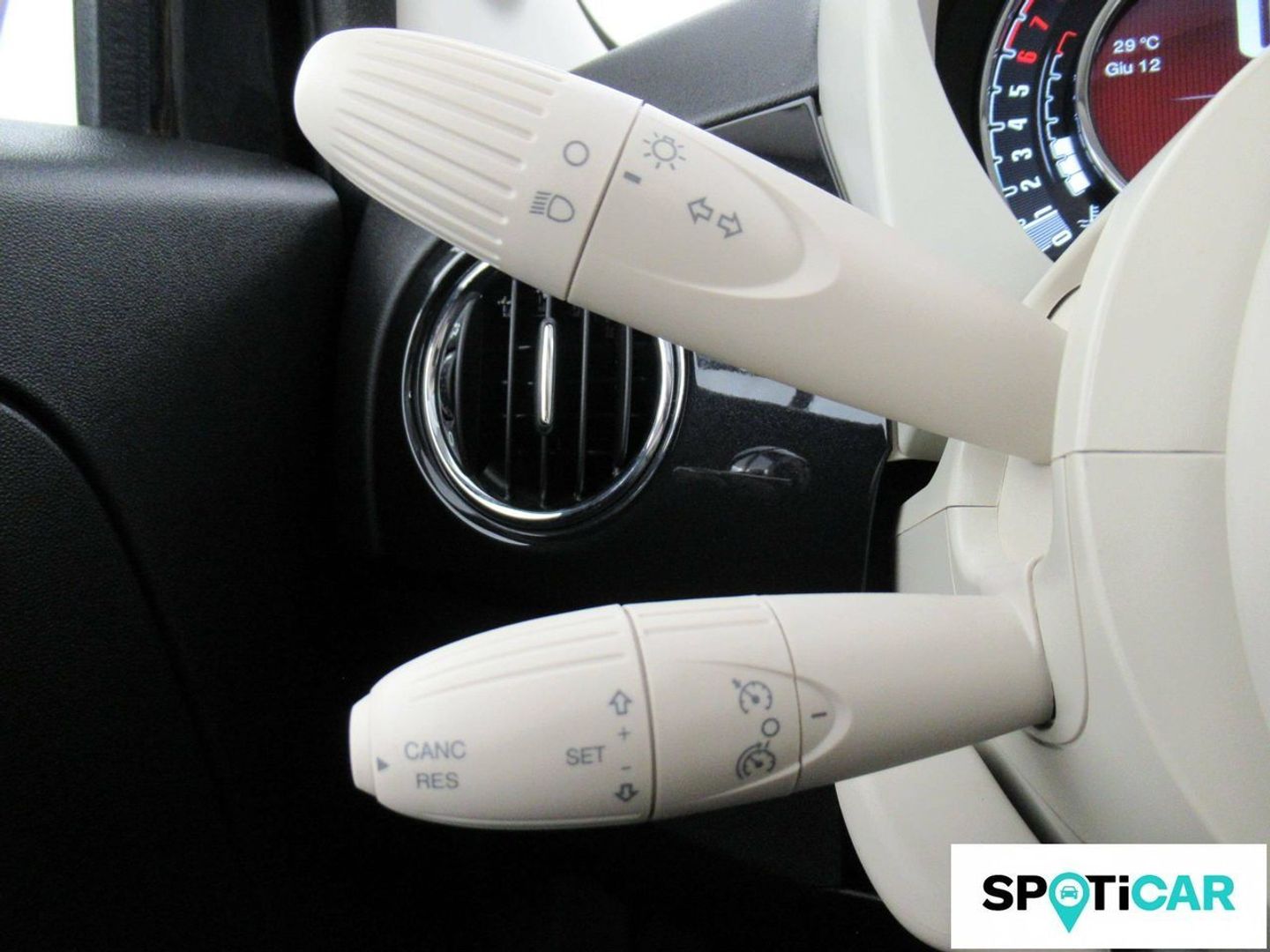 Fiat 500 1.0 Hybrid Dolcevita 51 kW (70 CV)