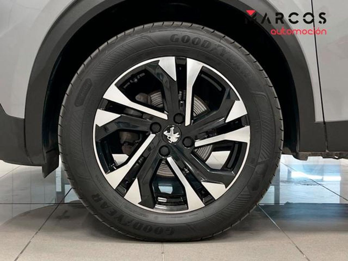 Peugeot 2008 PureTech 130 S&S Allure 96 kW (130 CV)