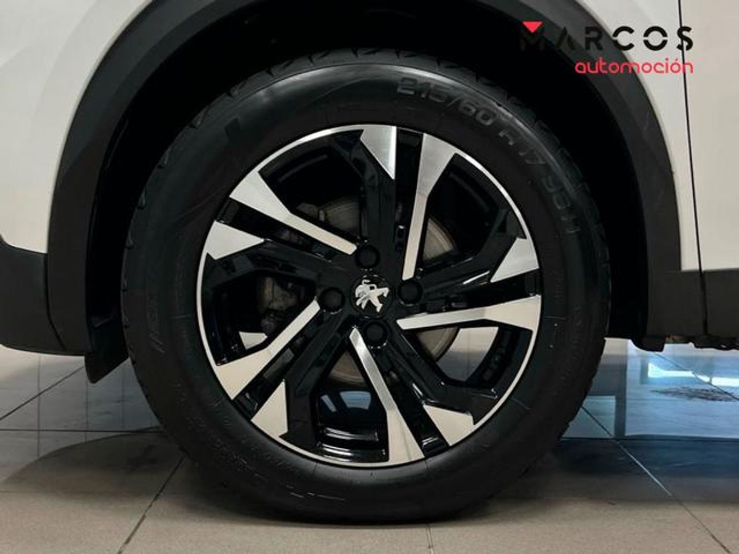 Peugeot 2008 PureTech 130 S&S Allure Pack EAT8 96 kW (130 CV)
